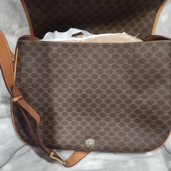 Celine Brown Crossbody Shoulder Bag - Brown Trim - Picture 6 of 16